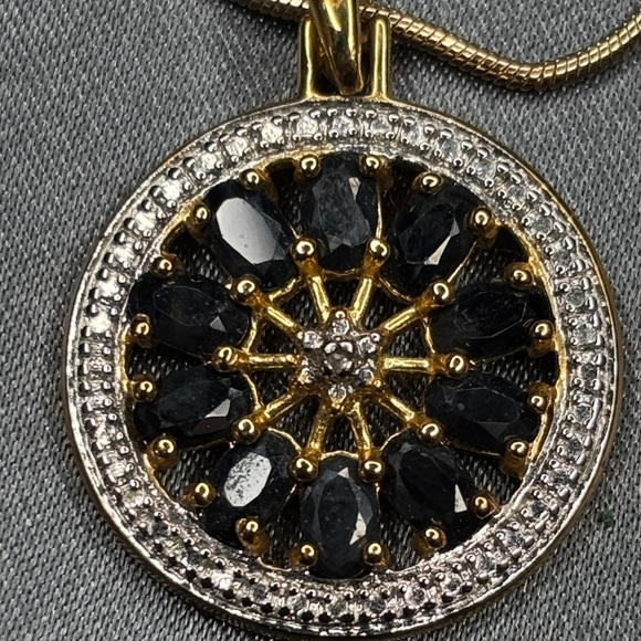 Gold and Black Floral Pendant Necklace - Picture 3 of 3